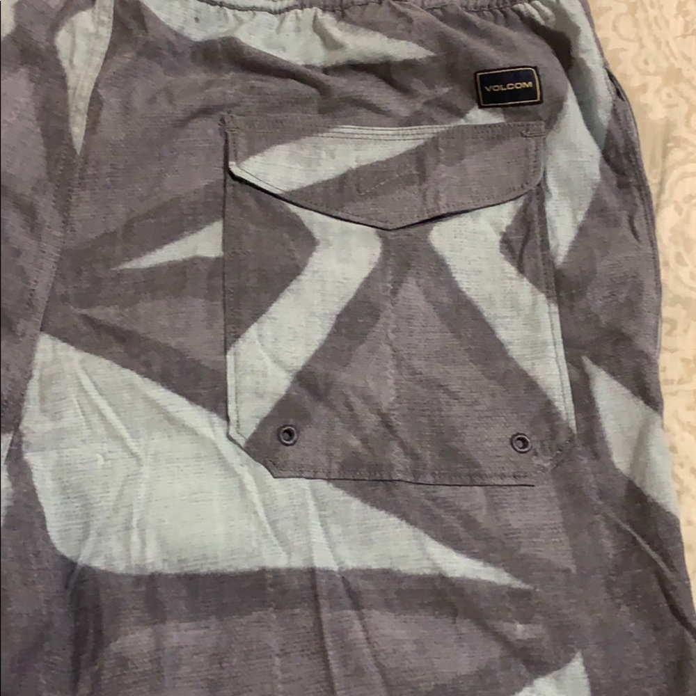 Volcom XL men's swim trunks - Picture 5 of 5